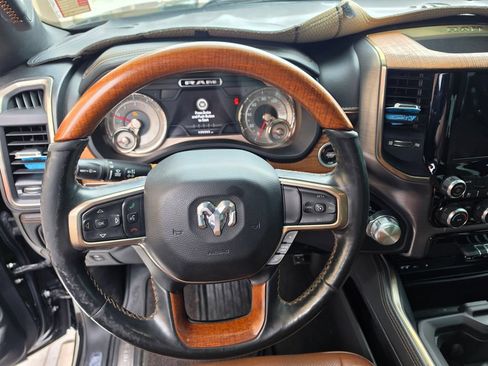 Used 2019 RAM 1500 Limited AWD/4WD image 11