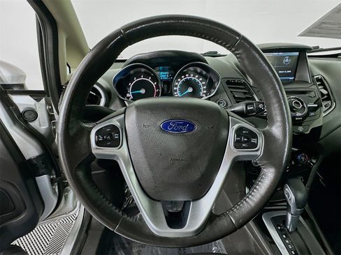 Used 2015 Ford Fiesta Titanium image 11