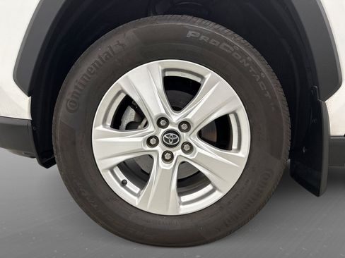 Used 2020 Toyota RAV4 XLE w/ All Weather Liner Package AWD/4WD image 23