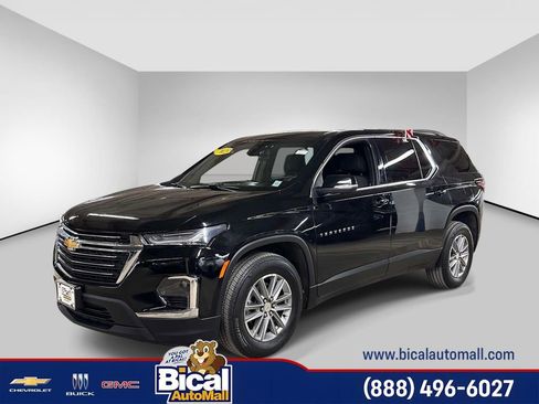 Used 2023 Chevrolet Traverse LT w/ LPO, Floor Liner Package AWD/4WD image 1