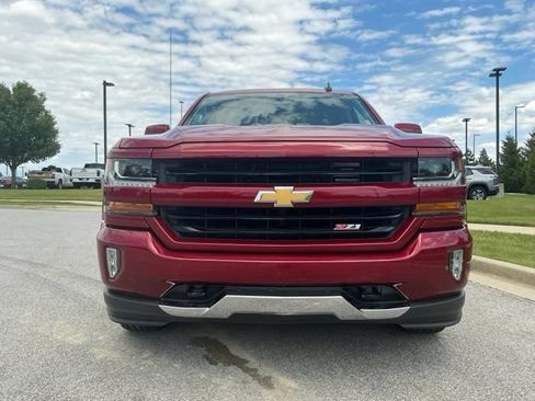 Used 2018 Chevrolet Silverado 1500 LT w/ All Star Edition AWD/4WD image 8