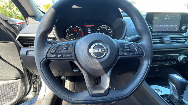 Used 2023 Nissan Altima 2.5 S FWD image 19