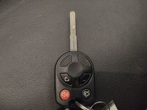 Used 2018 Ford Escape SEL FWD image 32