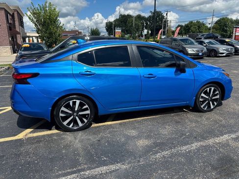 Used 2022 Nissan Versa SR w/ Trunk Package FWD image 4