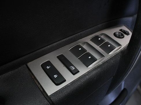 Used 2012 Chevrolet Silverado 1500 LT image 17