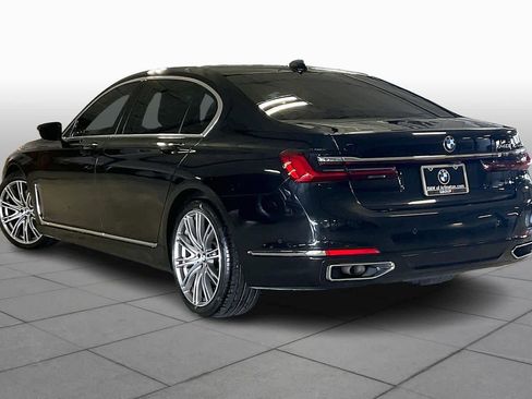 Used 2022 BMW 740i 740i w/ Luxury Rear Seating Package image 12