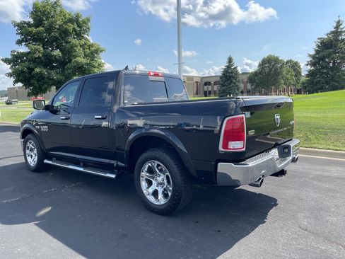 Used 2015 RAM 1500 Laramie w/ Convenience Group AWD/4WD image 3