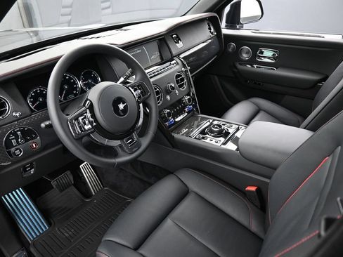 Certified 2024 Rolls-Royce Cullinan Black Badge AWD/4WD image 4