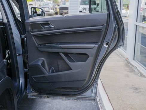 Used 2021 Volkswagen Atlas SE w/ Towing Package AWD/4WD image 32