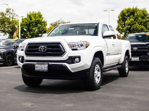 Used 2021 Toyota Tacoma SR5 RWD image 3