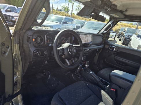 New 2026 Jeep Gladiator Mojave AWD/4WD image 18
