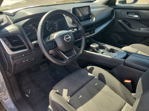 Used 2026 Nissan Rogue SV FWD image 14