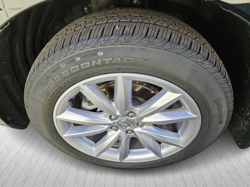 Used 2024 Acura RDX SH-AWD image 3