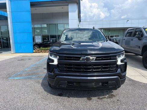Used 2024 Chevrolet Silverado 1500 RST w/ Convenience Package II AWD/4WD image 2