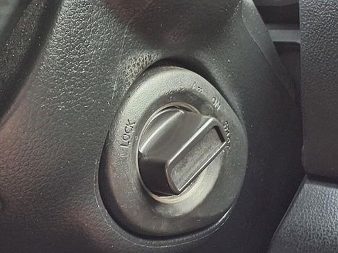 Used 2009 Nissan Rogue SL w/ Premium Pkg image 10