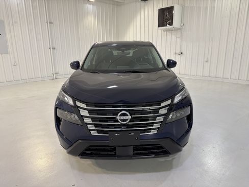Used 2024 Nissan Rogue SV FWD image 8