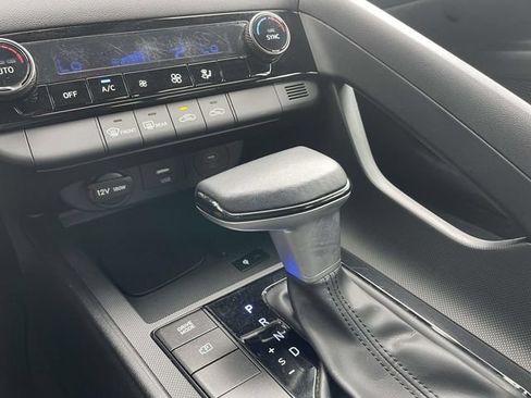 Certified 2025 Hyundai Elantra Sport FWD image 30