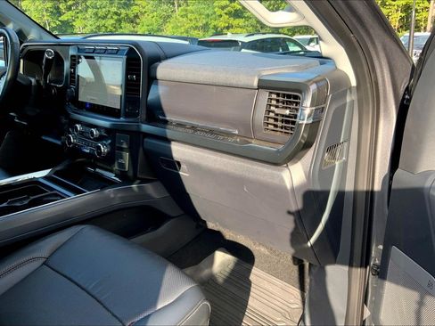 Used 2024 Ford F350 Lariat w/ Lariat Ultimate Package AWD/4WD image 18