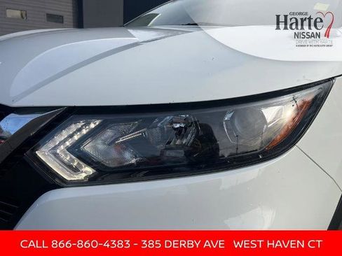 Certified 2020 Nissan Rogue Sport S image 14