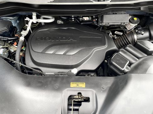 Certified 2021 Honda Pilot Touring image 8