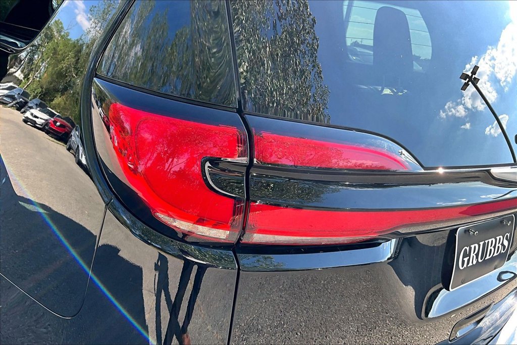 Used 2025 Chrysler Pacifica Select FWD image 42