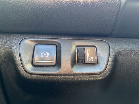 Used 2020 GMC Acadia SLE image 24