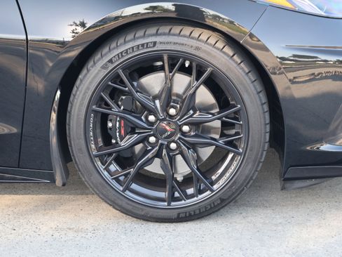 Used 2025 Chevrolet Corvette Stingray Premium Conv w/ Z51 Performance Package RWD image 11