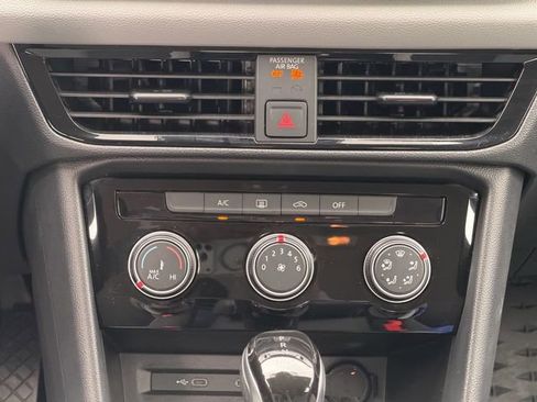 Certified 2024 Volkswagen Taos S FWD image 17