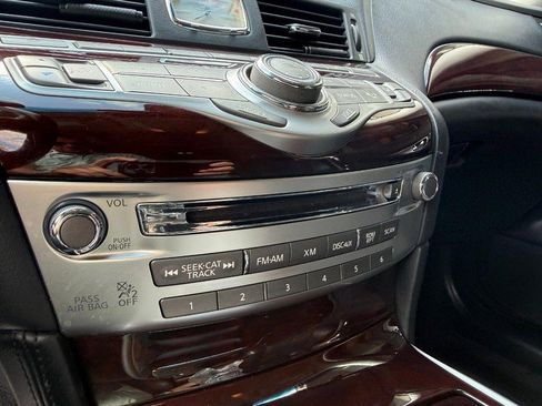 Used 2015 INFINITI Q70 L 3.7 w/ Technology Package image 28