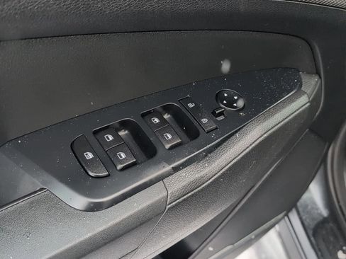 Used 2023 Kia Sportage LX image 17