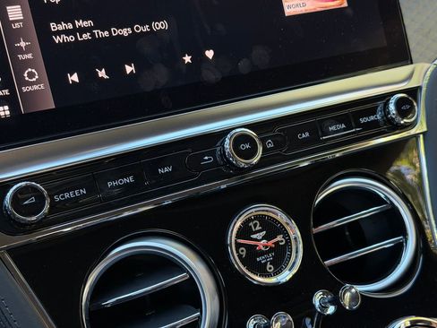 Used 2024 Bentley Continental GT V8 image 24