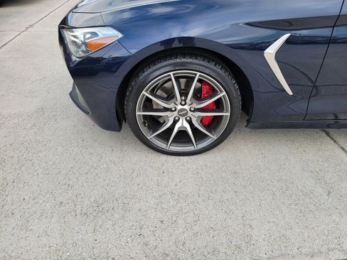 Used 2020 Genesis G70 3.3T w/ Prestige Package image 9