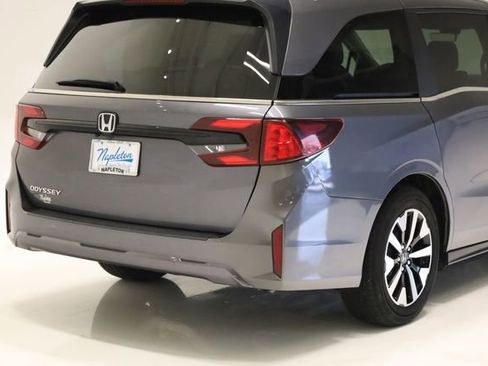 Used 2025 Honda Odyssey EX-L image 7