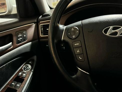 Used 2013 Hyundai Genesis 3.8 w/ Technology Pkg image 31