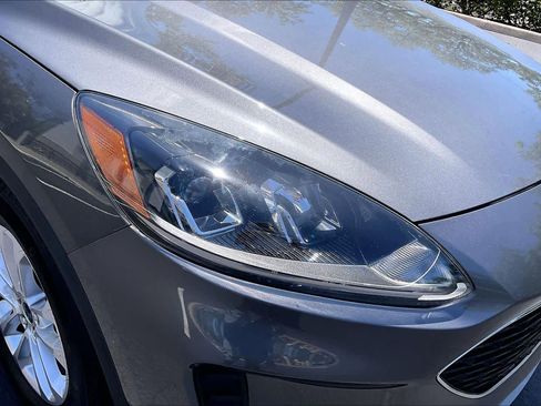 Used 2021 Ford Escape SE FWD image 28
