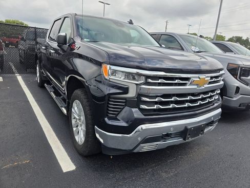 Used 2023 Chevrolet Silverado 1500 LTZ AWD/4WD image 6