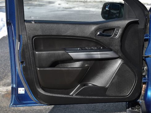 Used 2020 Chevrolet Colorado LT w/ LT Convenience Package image 23