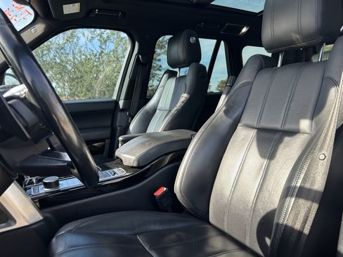 Used 2016 Land Rover Range Rover HSE image 12
