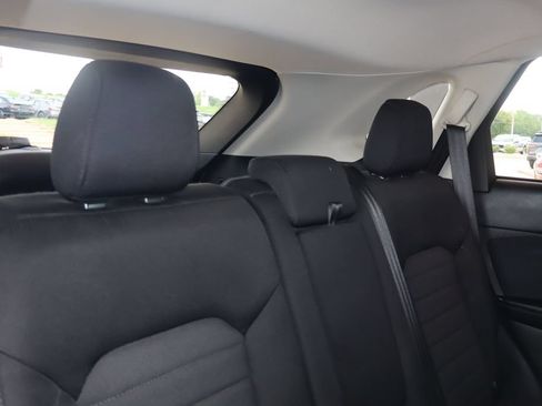 Used 2016 Ford Edge SE FWD image 37