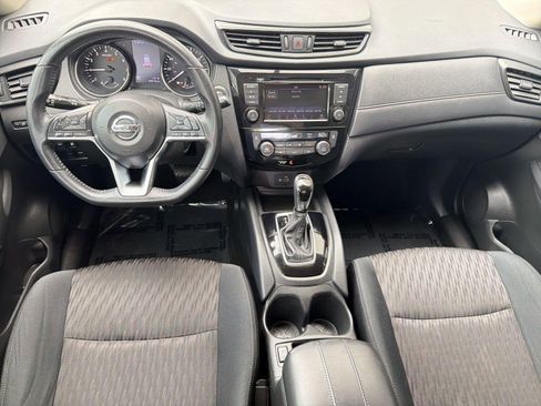 Used 2018 Nissan Rogue SV FWD image 25