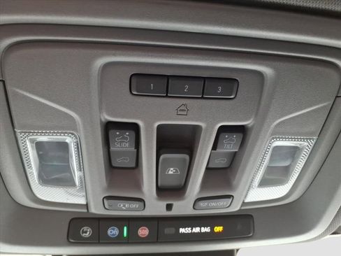 Used 2022 Chevrolet Silverado 1500 LTZ w/ LTZ Convenience Package II image 26