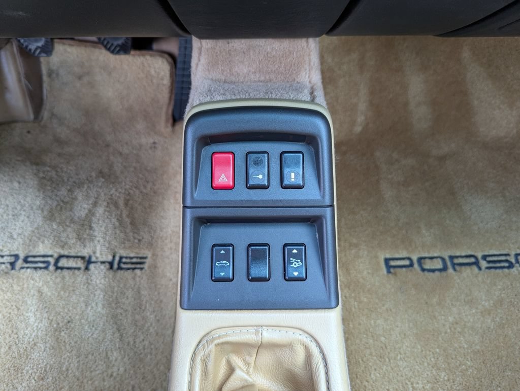 Used 1997 Porsche 911 Carrera RWD image 24