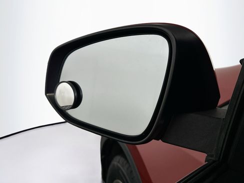 Used 2015 Toyota RAV4 XLE FWD image 16