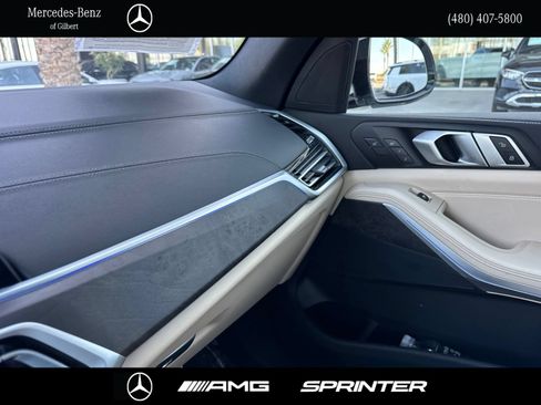 Used 2022 BMW X5 xDrive40i w/ Luxury Seating Package AWD/4WD image 27