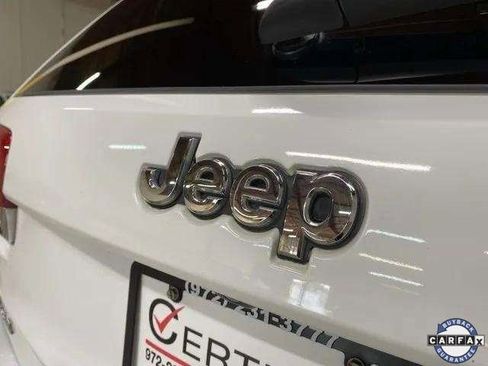 Used 2015 Jeep Grand Cherokee Overland image 95