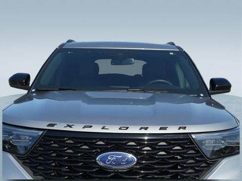 Used 2023 Ford Explorer ST-Line w/ Class IV Trailer Tow Package RWD image 45