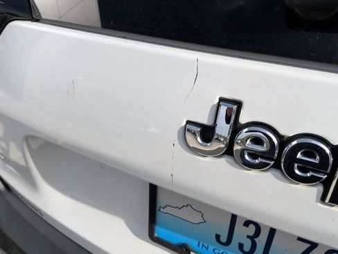 Used 2020 Jeep Cherokee Limited w/ Advanced Safety Group FWD image 4