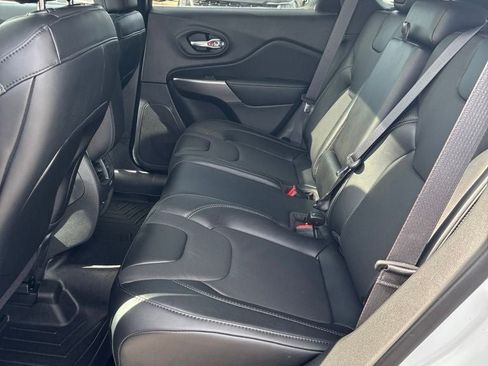 Used 2022 Jeep Cherokee Limited AWD/4WD image 26