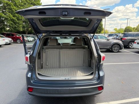 Used 2016 Toyota Highlander LE AWD/4WD image 26