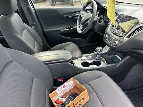 Used 2022 Chevrolet Malibu LT FWD image 19